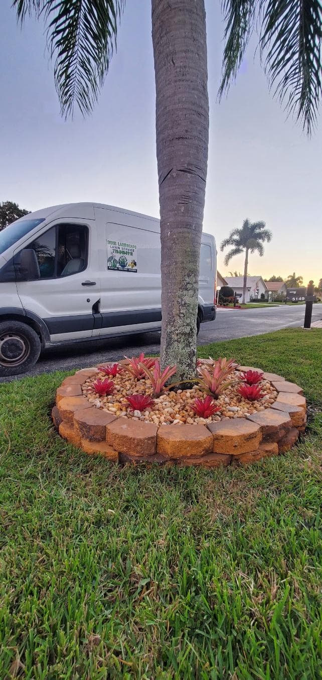 Our Team & Equipment project by Domi Landscape — photo 4