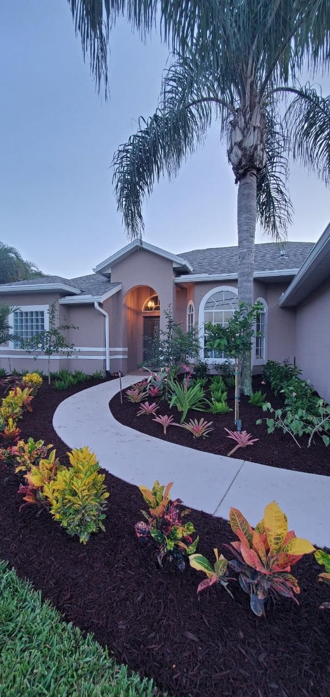 Professional landscaping services in West Palm Beach by Domi Landscape