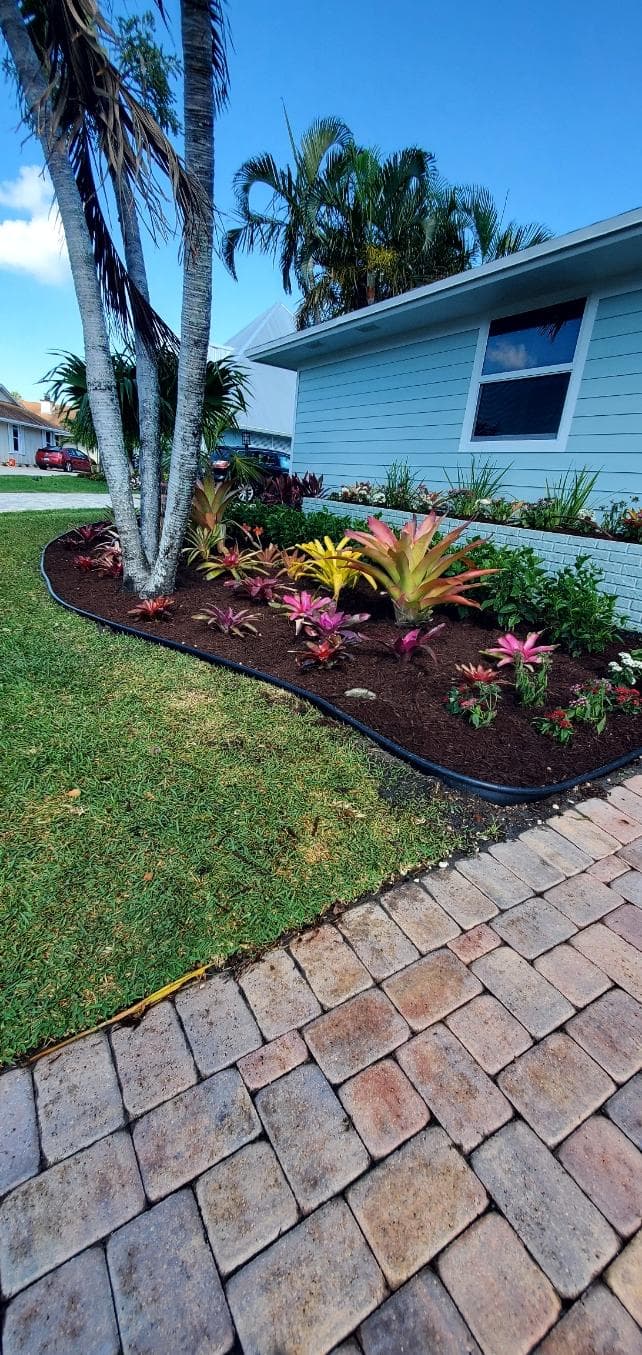 Landscaping services in Palm City FL by Domi Landscape
